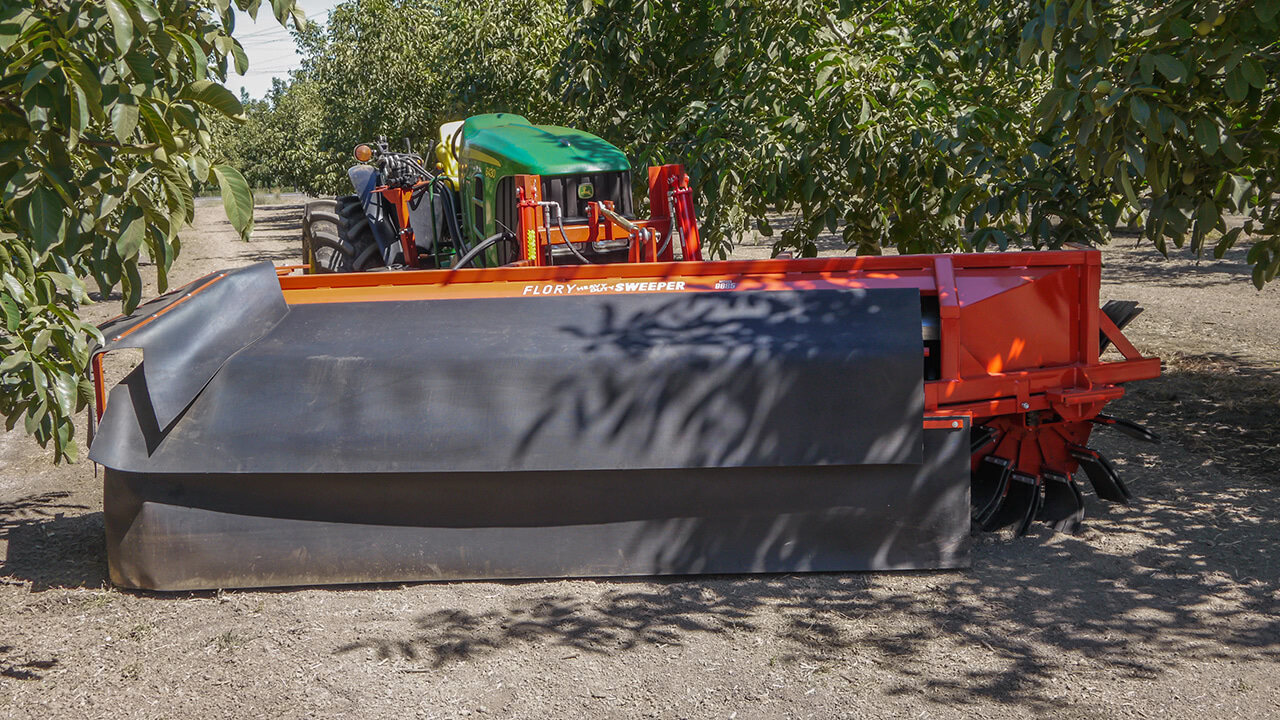 Flory 9685/9610 Tractor Mount Sweeper 2
