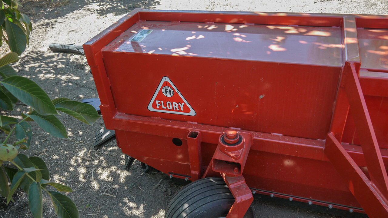 Flory 9685/9610 Tractor Mount Sweeper 4